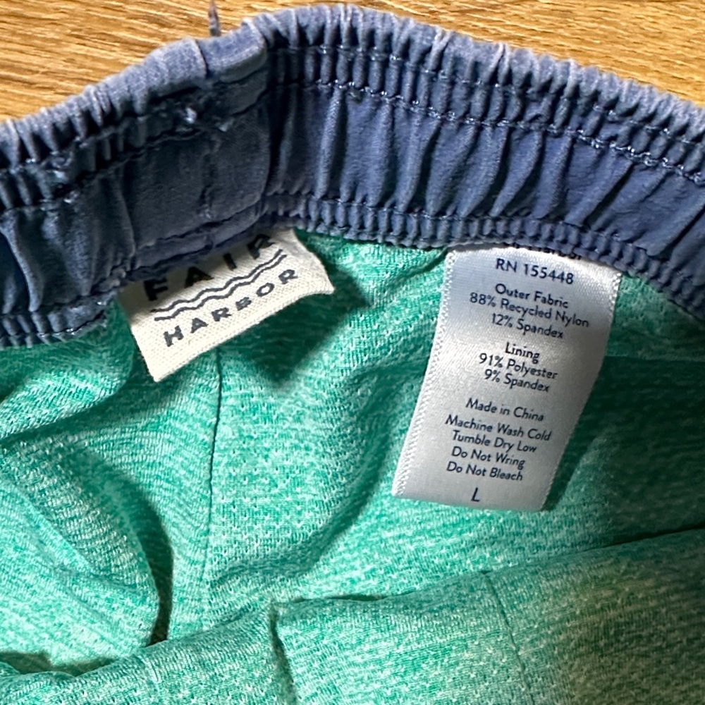 Fair Harbor Men’s Blue Shorts Green Lining Large - Picture 2 of 9